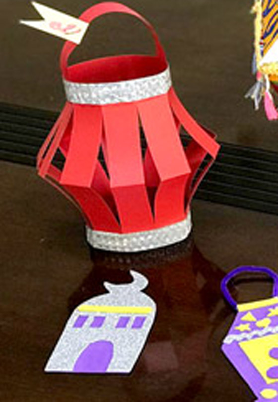 فانوس رمضان: اصنعيه مع أطفالك بمكونات بسيطة صورة رقم 5