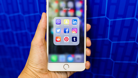 أشياء احذر مشاركتها على مواقع التواصل الاجتماعي صورة رقم 3