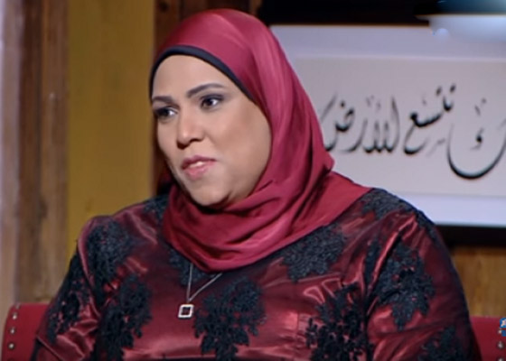 طباخة مصرية تثير تفاعلا واسعا.. كيف ردت على متصل أهانها على الهواء؟ صورة رقم 3 طباخة مصرية تثير تفاعلا واسعا.. كيف ردت على متصل أهانها على الهواء؟ صورة رقم 3