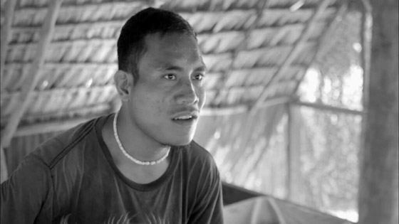 «جزيرة ينجيلاب».. والعاصفة التي أصابت كل سكانها بعمى الألوان صورة رقم 2