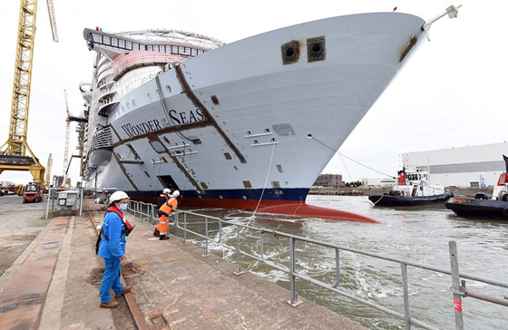 أكبر سفينة في العالم تستعد للإبحار.. وهذا ثمن الرحلة وشروطها صورة رقم 3