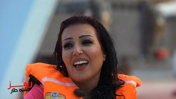  فيديو: رامز جلال يسخر من سمية الخشاب ومن ملابسها وصوتها وشكلها في (رامز عقله طار) صورة رقم 1