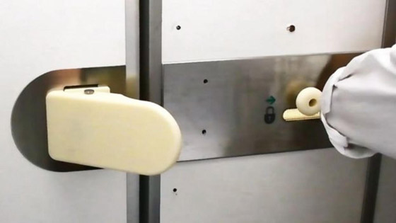 ابتكار جديد لحمامات الطائرات لمنع خطر عدوى فيروس كورونا صورة رقم 2