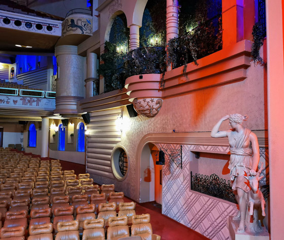 بالصور.. أكبر صالة سينما في العالم تستعد لفتح أبوابها صورة رقم 11