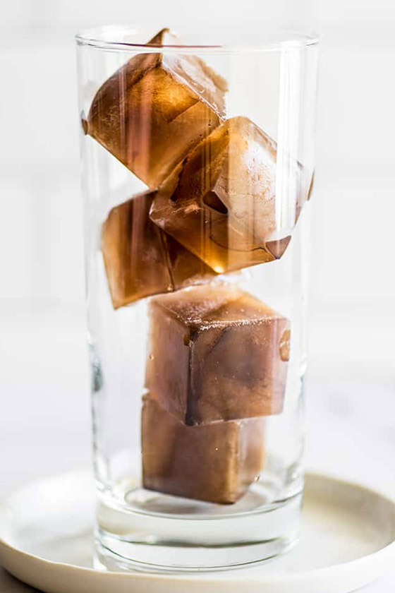 إليكم طريقة تحضير مكعبات القهوة المثلجة اللذيذة لصيف منعش وبارد صورة رقم 5 إليكم طريقة تحضير مكعبات القهوة المثلجة اللذيذة لصيف منعش وبارد صورة رقم 5