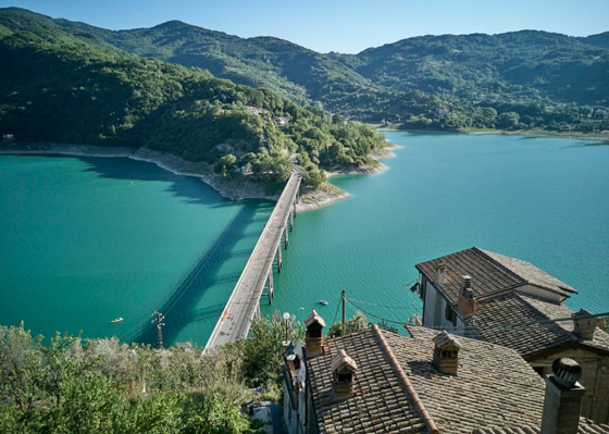 مدن إيطالية تعطي المال للعاملين عن بعد! تريد منهم السكن بمنازلها بشروط صورة رقم 3