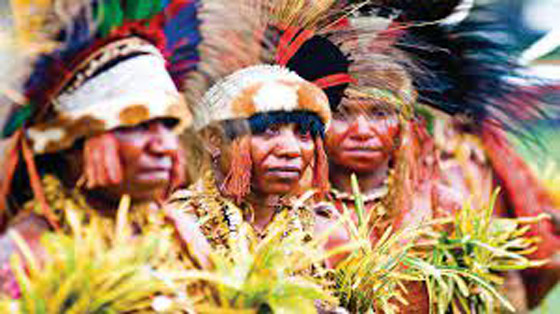 قبيلة تشامبولي.. حيث تحكم النساء ويرقص الرجال صورة رقم 7