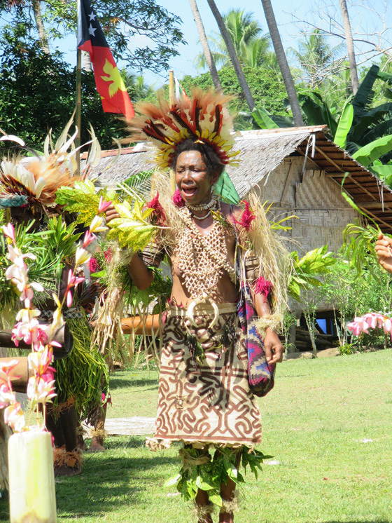 قبيلة تشامبولي.. حيث تحكم النساء ويرقص الرجال صورة رقم 4