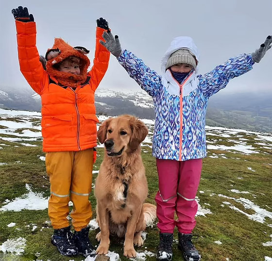 صداقة رائعة مؤثرة بين طفل كفيف وكلب مخلص يعوض الطفل عن فقدان حاسة البصر صورة رقم 5