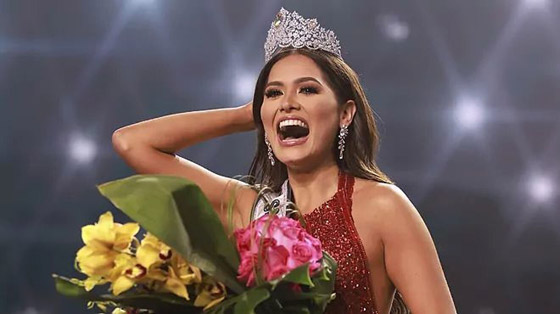 فستان ملكة جمال الكون بحفل فوزها مسروق من مصمم لبناني صورة رقم 7
