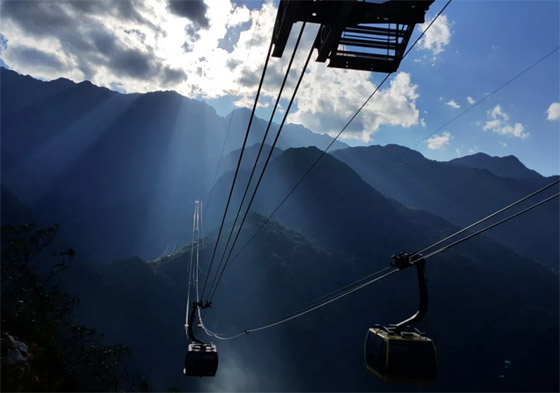 بالصور: إليكم أطول 10 تلفريكات في العالم لتجربة غنية بالمشاهد الساحرة صورة رقم 4