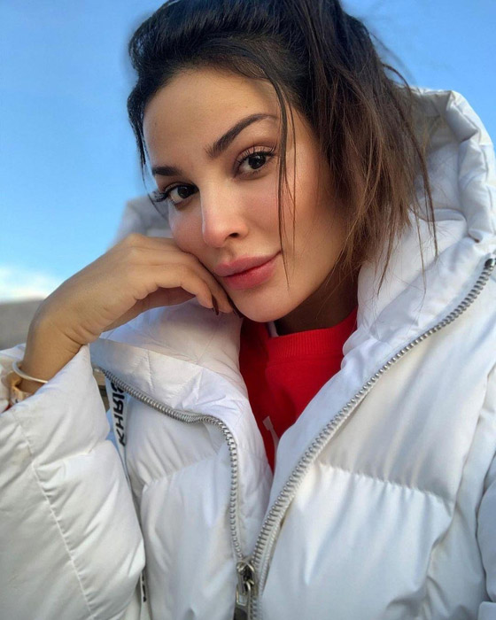صور قديمة لـ نادين نسيب نجيم تصدم الجمهور! الفرق كبير قبل وبعد عمليات التجميل!  صورة رقم 8