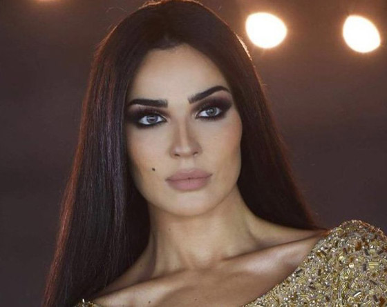 صور قديمة لـ نادين نسيب نجيم تصدم الجمهور! الفرق كبير قبل وبعد عمليات التجميل!  صورة رقم 22
