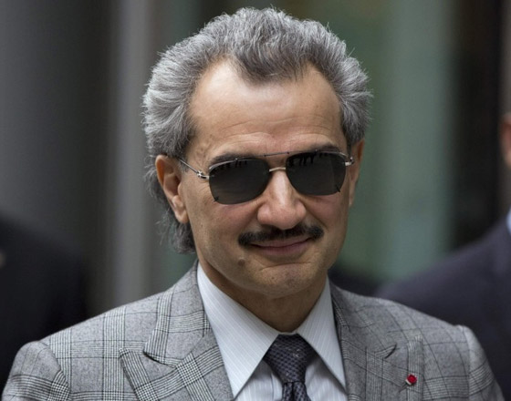 فيديو طريف للأمير الوليد بن طلال مع حفيدته.. صورة رقم 6