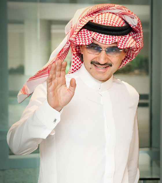 فيديو طريف للأمير الوليد بن طلال مع حفيدته.. صورة رقم 8