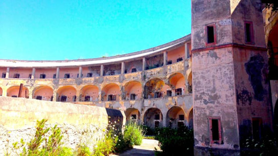 صور: إيطاليا تخطط لإعادة إحياء جزيرة استُخدمت سابقا كسجن للمجرمين صورة رقم 5