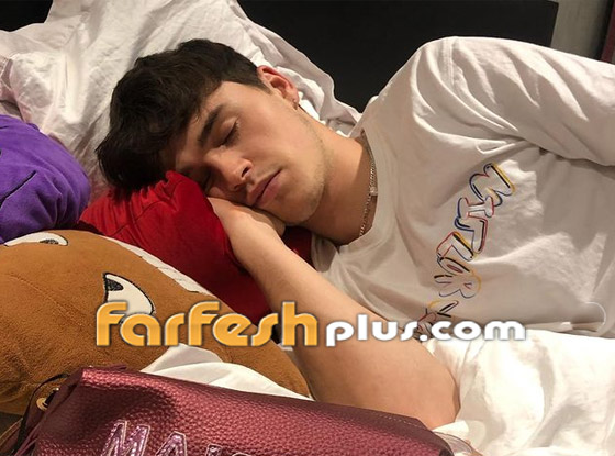 فيديو وصور: جانا عمرو دياب تقبل صديقها الأجنبي وتثير موجة جدل.. ولماذا عرضت ملابسها للبيع؟ صورة رقم 8 فيديو وصور: جانا عمرو دياب تقبل صديقها الأجنبي وتثير موجة جدل.. ولماذا عرضت ملابسها للبيع؟ صورة رقم 8