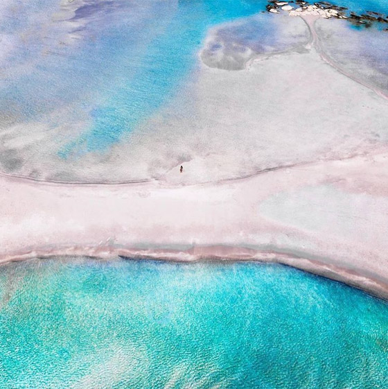 صور أجمل 10 شواطئ في العالم.. الخيار المثالي للهروب من الحياة اليومية صورة رقم 2