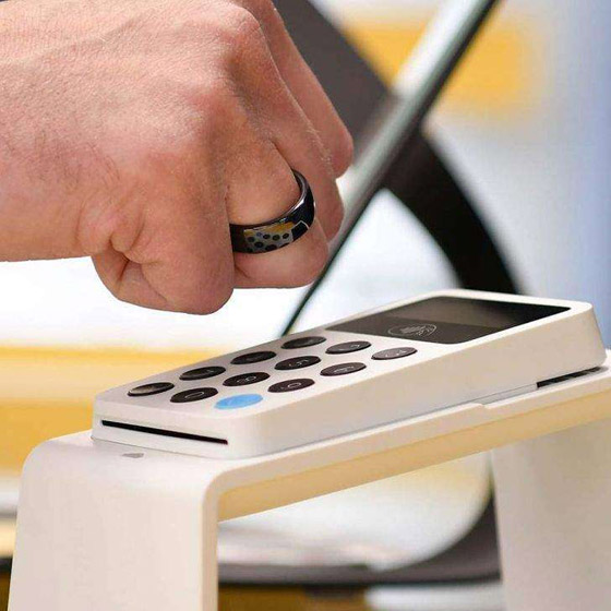 سوار الرجل العنكبوت.. وأدوات منزلية تسافر بأصحابها إلى المستقبل صورة رقم 11