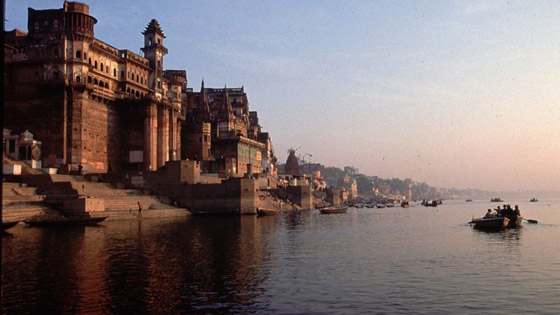 كيف تحول نهر الغانج المقدس إلى 