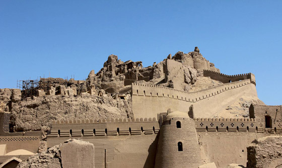 قلعة بام.. وأسرار أكبر مبنى طيني في العالم صورة رقم 3