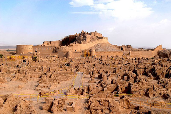 قلعة بام.. وأسرار أكبر مبنى طيني في العالم صورة رقم 5