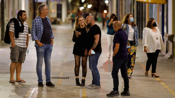 إسبانيا تلغي إلزامية ارتداء الكمامات في الشوارع صورة رقم 4 إسبانيا تلغي إلزامية ارتداء الكمامات في الشوارع صورة رقم 4