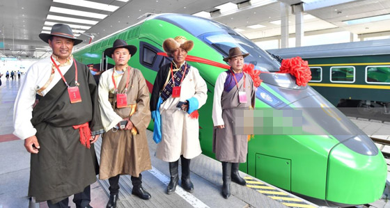 الصين تطلق قطار (سقف العالم) فائق السرعة.. يمر من جميع المقاطعات الصينية صورة رقم 7