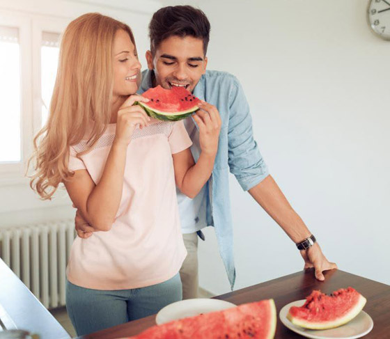 طبيبة روسية تكشف أنسب وقت لتناول البطيخ.. وتحذر هؤلاء من تناوله! هل أنت منهم؟ صورة رقم 5
