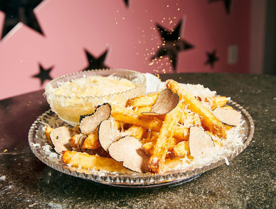 أغلى طبق بطاطس مقلية في العالم.. مضاف إليه غبار الذهب! صور صورة رقم 2