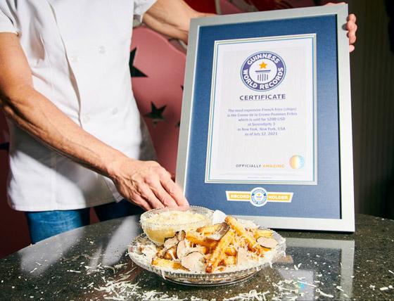 أغلى طبق بطاطس مقلية في العالم.. مضاف إليه غبار الذهب! صور صورة رقم 9