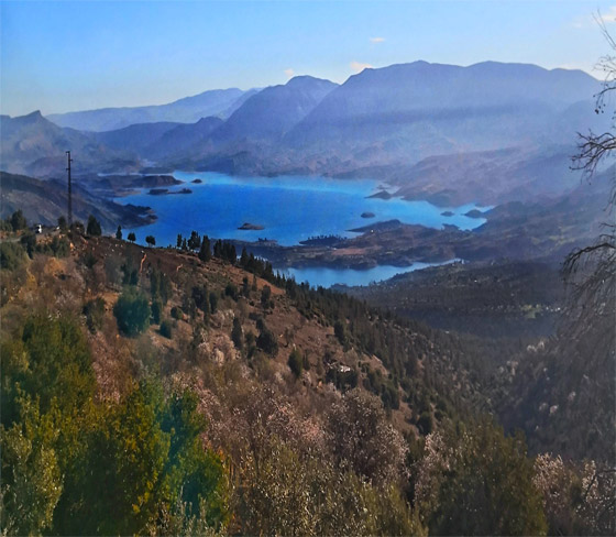 ركن الجنة.. مغامر يوثق رحلته المثيرة إلى إحدى أجمل شلالات المغرب صورة رقم 5