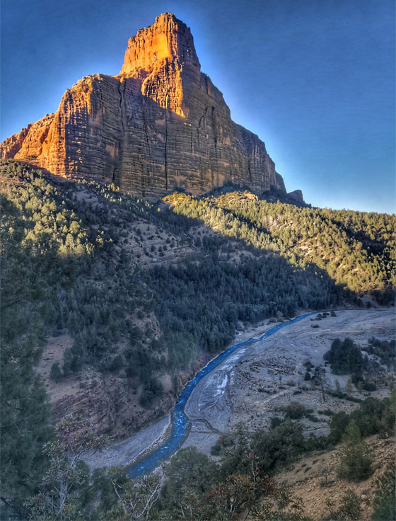ركن الجنة.. مغامر يوثق رحلته المثيرة إلى إحدى أجمل شلالات المغرب صورة رقم 6