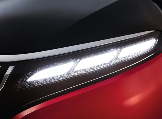 فيديو وصور: مرسيدس تقلب عالم السيارات الكهربائية بـ