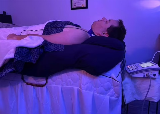 استيقظ معتقدا أنه بالعام 1999.. رجل ينسى زوجته وابنته و20 سنة من حياته! صورة رقم 11 استيقظ معتقدا أنه بالعام 1999.. رجل ينسى زوجته وابنته و20 سنة من حياته! صورة رقم 11