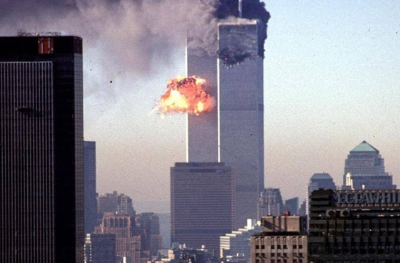 لا تزال تحصد أرواح.. لحظات الرعب دقيقة بدقيقة في هجمات 11 سبتمبر! صورة رقم 8 لا تزال تحصد أرواح.. لحظات الرعب دقيقة بدقيقة في هجمات 11 سبتمبر! صورة رقم 8
