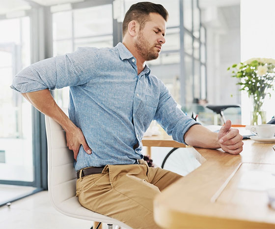 لمواجهة أضرار الجلوس: 3 دقائق حركة كل نصف ساعة تقي من الأمراض صورة رقم 1