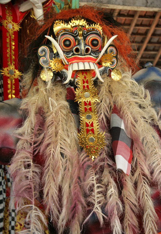 10 كائنات أسطورية مرعبة: طائر يمتص الدماء ووحش يقتل ضحاياه بعينه! صورة رقم 4