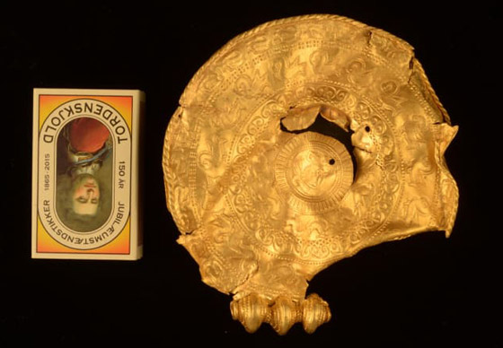 عمره 1500 عام.. باحث يعثر على كنز ذهبي ليس له مثيل بالصدفة! صورة رقم 4