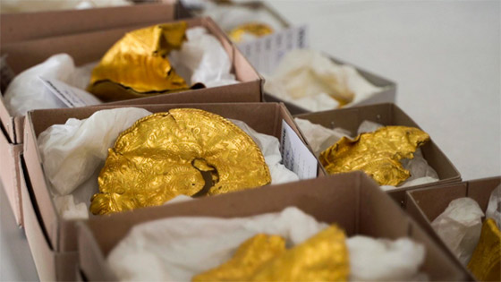 عمره 1500 عام.. باحث يعثر على كنز ذهبي ليس له مثيل بالصدفة! صورة رقم 9