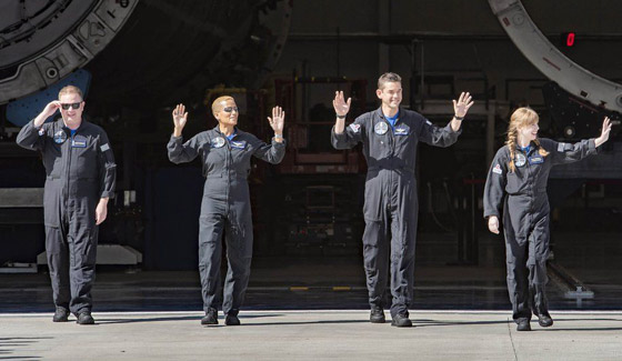 حدث تاريخي: إطلاق أول رحلة سياحية إلى الفضاء وعلى متنها مدنيون صورة رقم 10