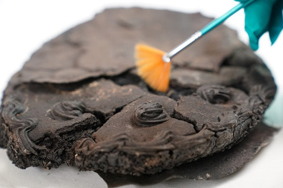 كعكة عمرها 79 عاماً تحيّر العلماء صورة رقم 3