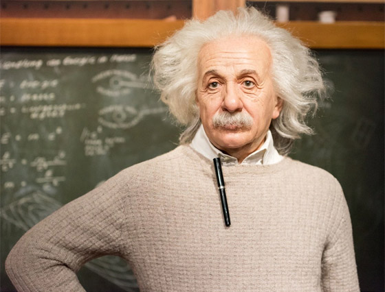 أثمن مخطوطة لأينشتاين لحسابات نظرية النسبية تُعرض للبيع بمزاد علني صورة رقم 9