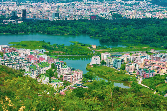 من حيث الإقامة وتناول الطعام.. تعرفوا إلى أرخص وأغلى المدن في أوروبا صورة رقم 1