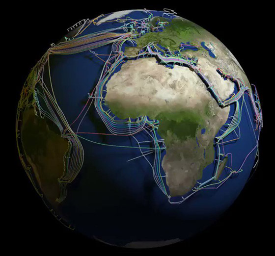 عالم غارق في الكابلات.. خارطة 3D مذهلة للكرة الأرضية! فيديو صورة رقم 1