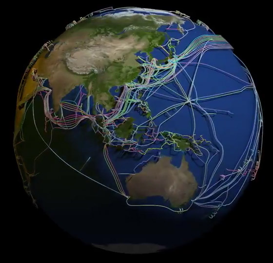 عالم غارق في الكابلات.. خارطة 3D مذهلة للكرة الأرضية! فيديو صورة رقم 8