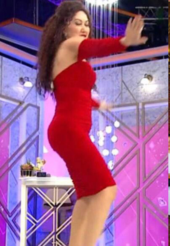 فيديو: التحقيق مع طبيبة قلب تركيه لانها  رقصت في برنامج على الهواء صورة رقم 6