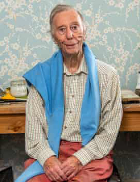 بداية جديدة لمحامي عجوز عاد للجامعة ليدرس الفنون وتخرج بعمر 96 عاما.. صور صورة رقم 8