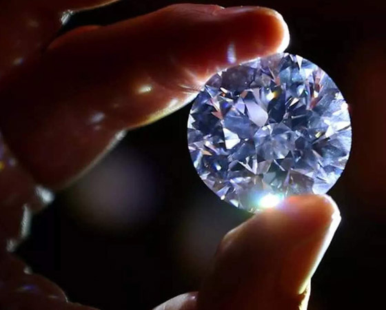 صور: اكتشاف ماسة نادرة متغيرة اللون وفق الحرارة! صورة رقم 3