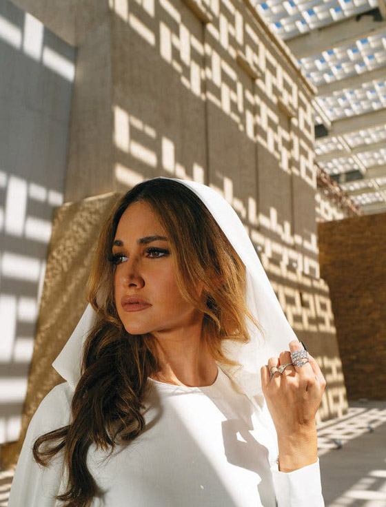 أميرة سعودية على غلاف مجلة ماري كلير .. وجمالها يخطف الأنظار صورة رقم 3